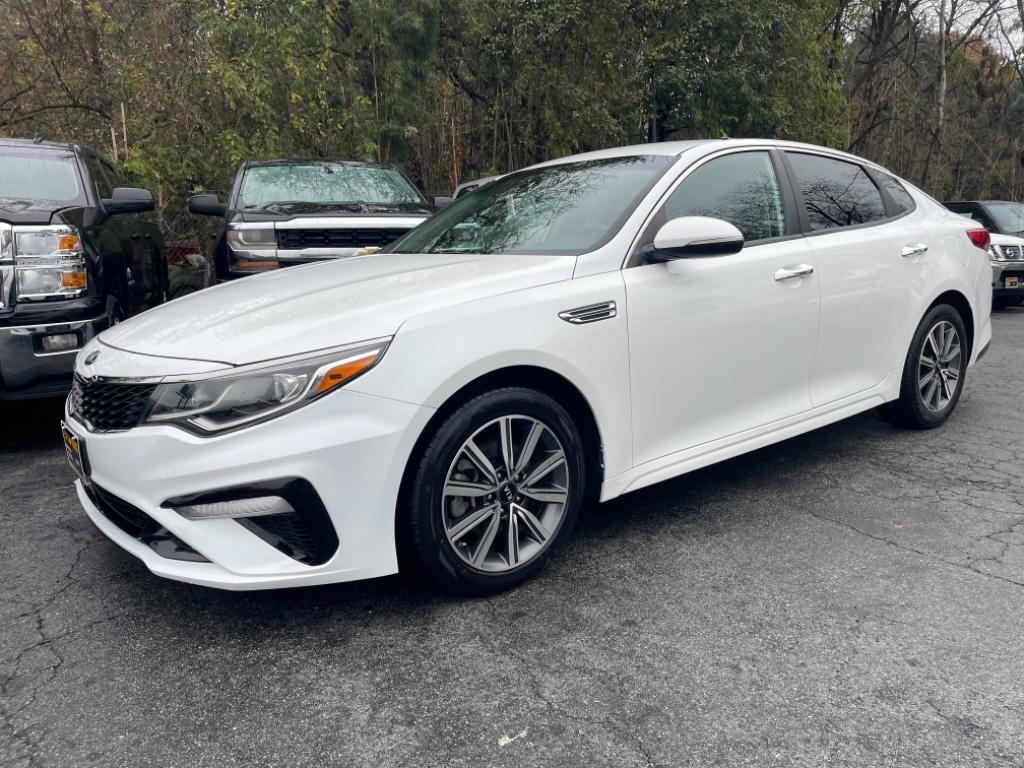 2019 Kia Optima LX's photo