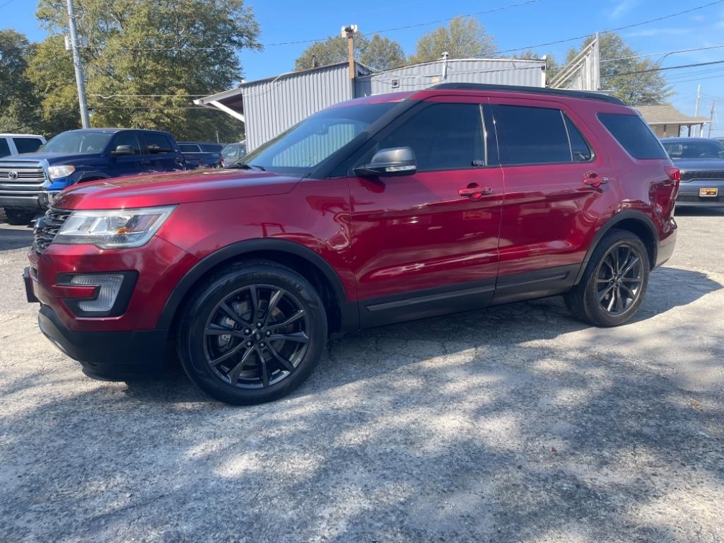 2017 Ford Explorer XLT's photo