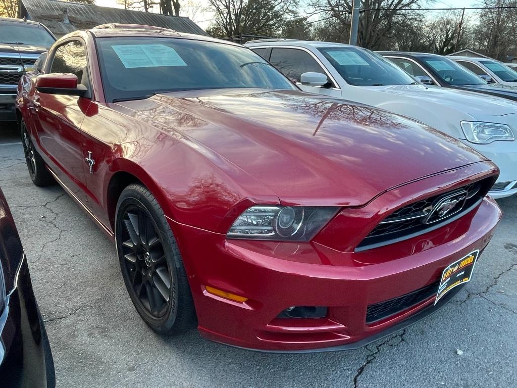 2013 Ford Mustang V6's photo